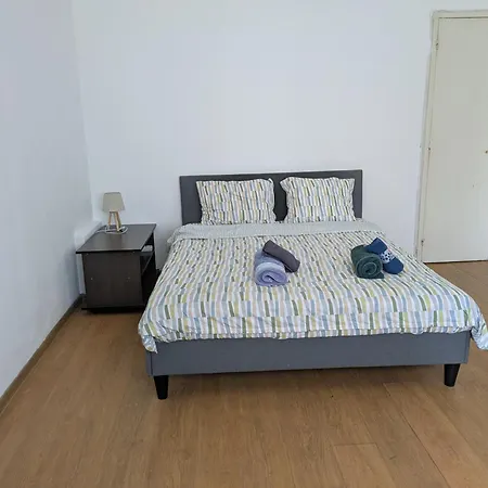 Central University Apartment *