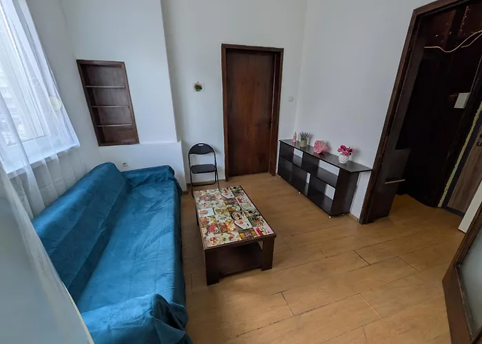 Central University Apartment Апартаменты